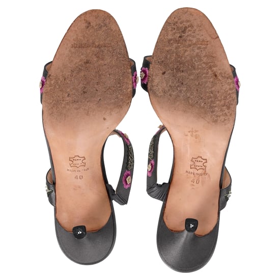 Manolo Blahnik Bestickte Absatzmules aus schwarzem Satin - Image 6