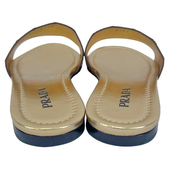 Prada Krokodilgeprägte Flachsandalen aus braunem Leder - Image 3