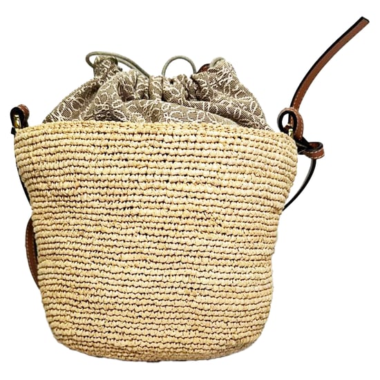 Loewe Pochette Bucket Bag aus tanfarbener Raffia - Image 3