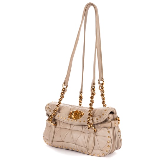 Turn Lock Studded Flap Schultertasche - Image 2