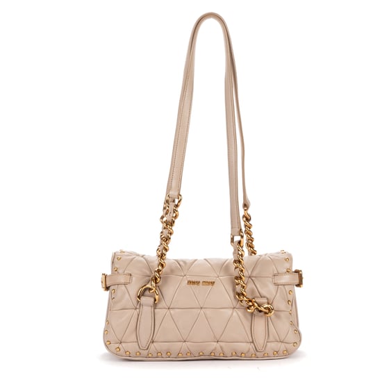Turn Lock Studded Flap Schultertasche - Image 5