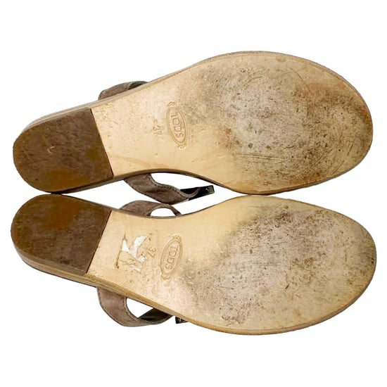 Tod's Zehentrenner-Sandalen mit Schleifenakzent in braunem Wildleder - Image 6