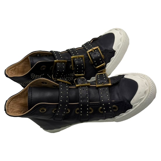 Chloé Nietenbesetzte High-Top-Sneaker aus schwarzem Leder - Image 5