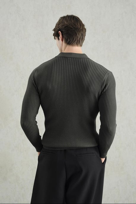 Slim Fit Poloshirt mit Stehkragen - Image 5