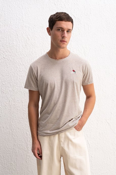 Gestreiftes Rundhals-T-Shirt mit Stickerei - Image 1