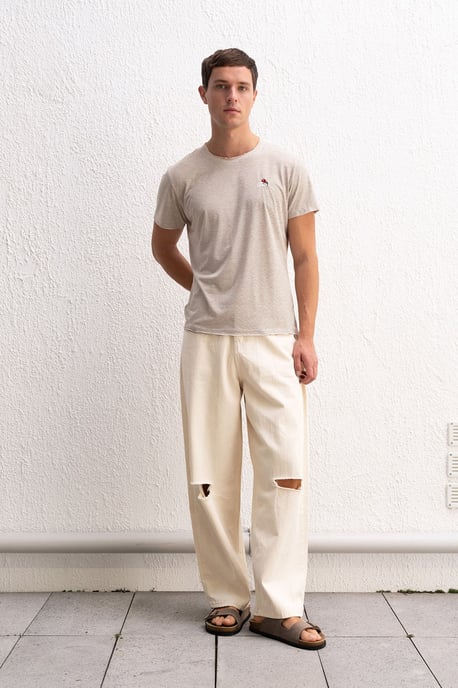 Gestreiftes Rundhals-T-Shirt mit Stickerei - Image 3