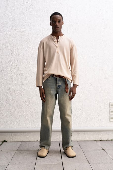 Comfort Fit Langarmshirt mit Knopfkrause - Image 3