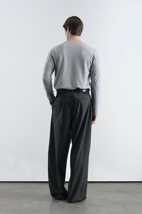 Weite gestreifte plissierte Hose - Image 4