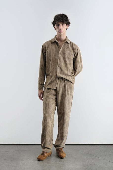 Entspanntes Samtshirt - Image 1