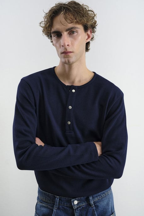 Langarm-T-Shirt mit Knopfkragen - Image 6