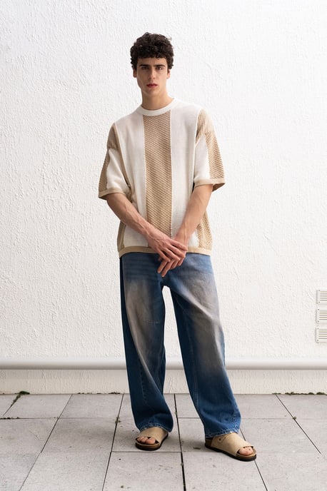Gestreiftes Strickwaren Rundhals-T-Shirt - Image 3