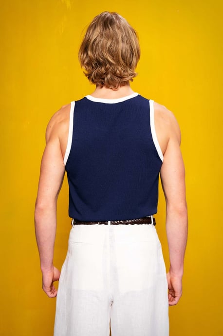 Slim Fit Ärmelloses Rundhals Baumwoll-T-Shirt - Image 3