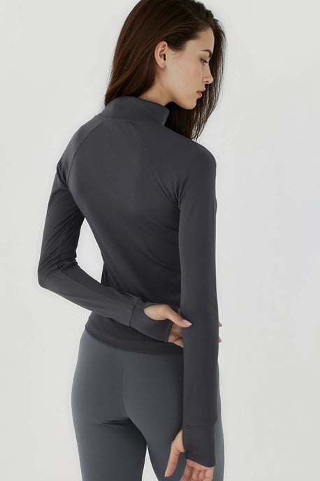 Enganliegendes Strick-Turtleneck Aktivoberteil - Image 4