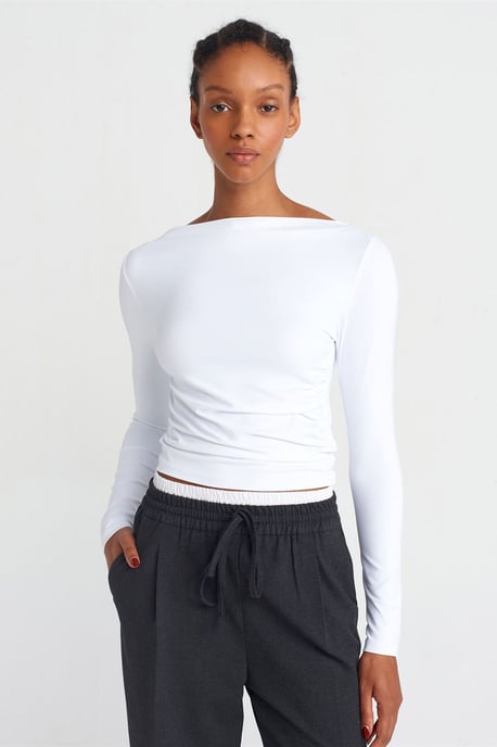 Schlank geschnittene Bluse mit Bootsausschnitt und langen Ärmeln - Image 1