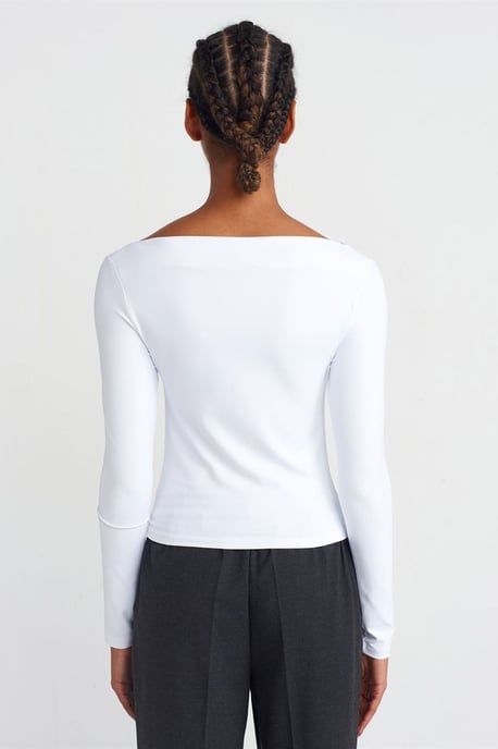 Schlank geschnittene Bluse mit Bootsausschnitt und langen Ärmeln - Image 2