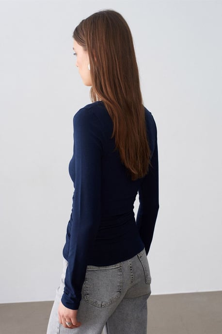 Schmale Passform V-Ausschnitt Strickbluse - Image 2