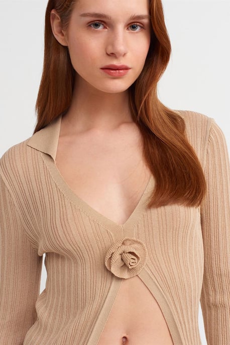Schlanke Passform Rippstrick-Polo-Bluse - Image 4