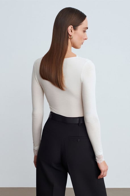 Slim Fit V-Ausschnitt Spitzenbluse - Image 2