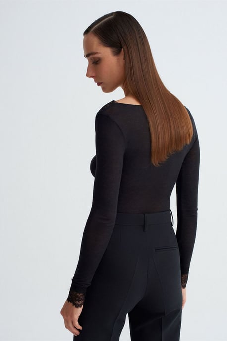 Schmal geschnittene V-Ausschnitt Spitze Bluse - Image 2