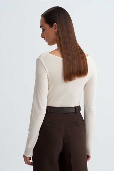 Taillierte Wollstrick-Bluse mit Schalkragen - Image 2