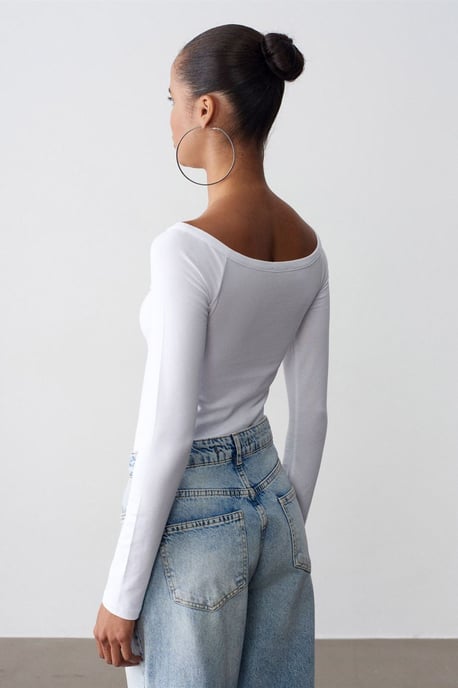 Slim-Fit Boot-Ausschnitt Body Bluse - Image 2