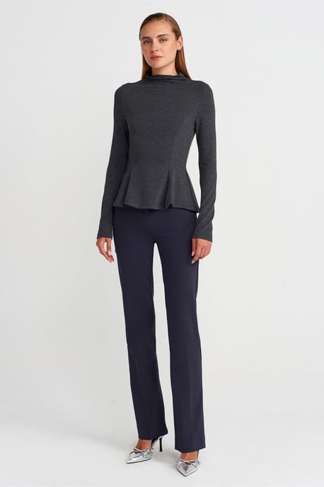 Fitted Halb-Turtleneck Peplum Bluse - Image 4