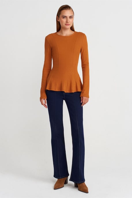 Taillierte Strukturstrick-Peplum-Bluse - Image 4