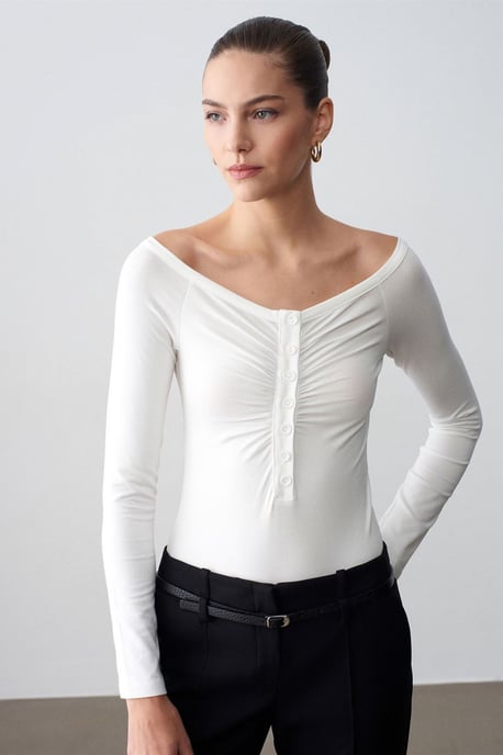 Slim-Fit Boot-Ausschnitt Body Bluse - Image 3
