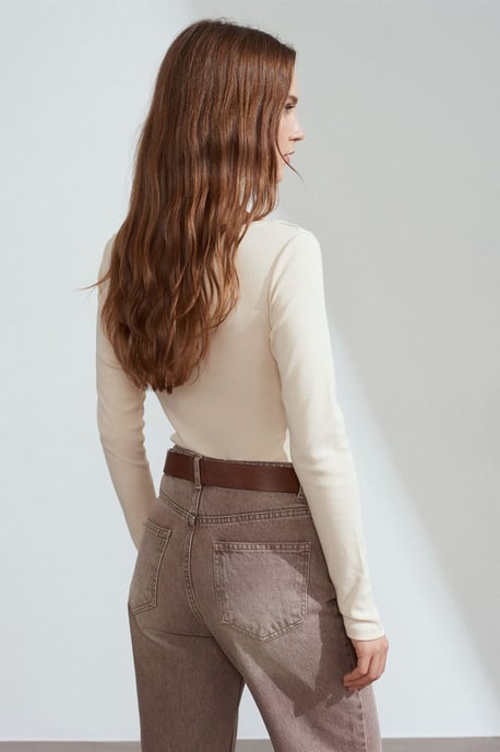 Slim Fit Baumwollbluse mit langen Ärmeln und Knopfleiste - Image 2