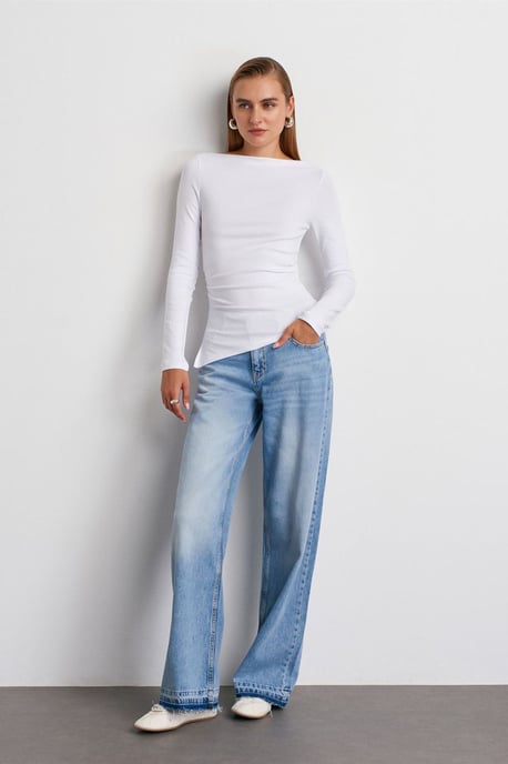 Slim-Fit Boot-Hals Langarmbluse - Image 5