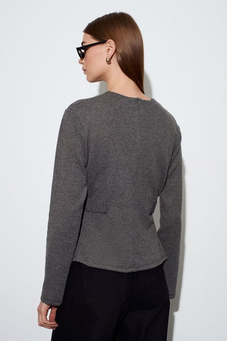 Taillierte Rippstrick-Bluse mit Rundhalsausschnitt - Image 3