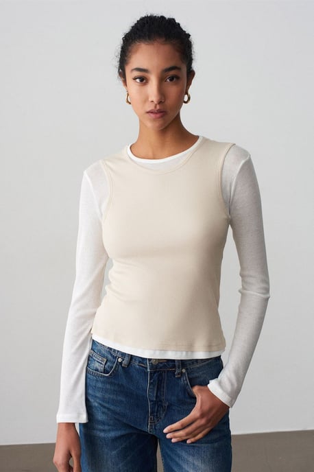 Taillierte Baumwollbluse mit Rundhalsausschnitt und langen Ärmeln - Image 1