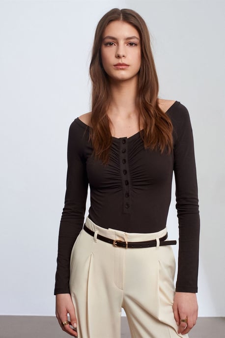 Slim-Fit Boot-Ausschnitt Body Bluse - Image 3