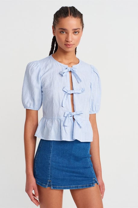 Damen-Crop-Bluse mit Schleifendetail - Image 1