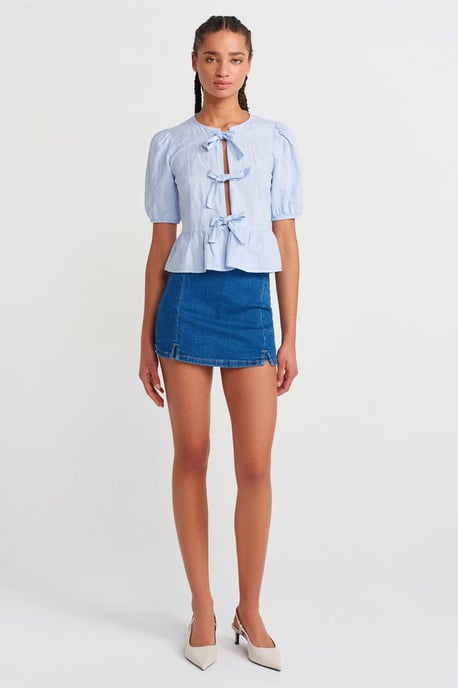 Damen-Crop-Bluse mit Schleifendetail - Image 4