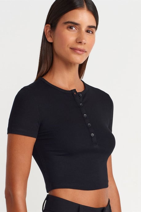 Slim Fit Kurzbluse mit Knöpfen - Image 3
