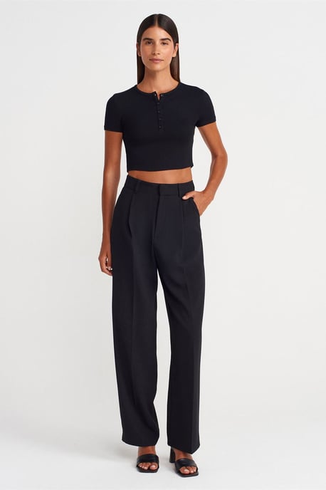 Slim Fit Kurzbluse mit Knöpfen - Image 4