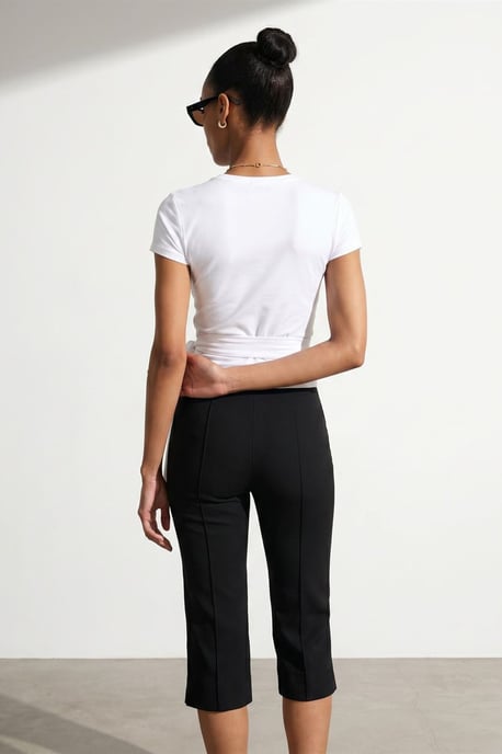 Crop-Wrap-Bluse mit Bindegürtel - Image 2