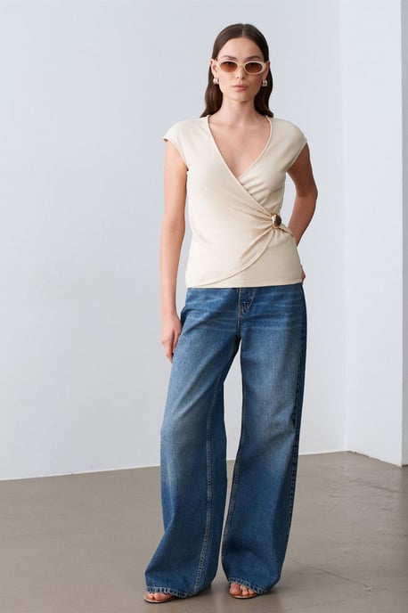 Damen Slim Fit Wickelbluse - Image 1