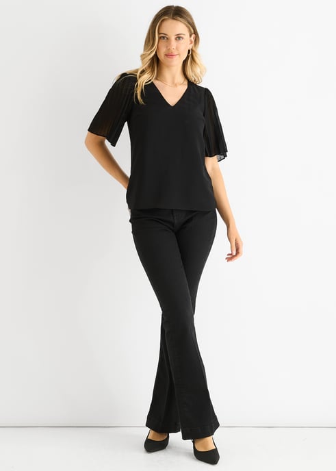 Schwarzes Oberteil mit Chiffon-Plisseeärmeln und V-Ausschnitt - Image 1