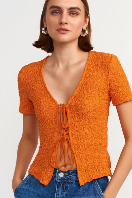 Taillierte Spitzentop mit Bindeband vorne - Image 4