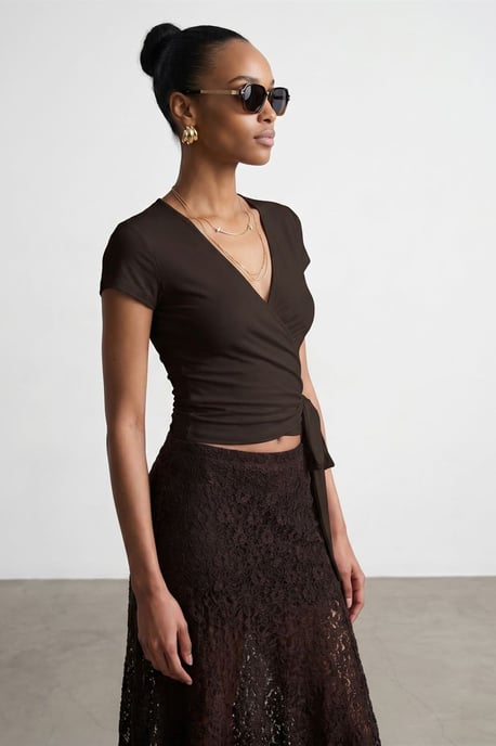Crop-Wrap-Bluse mit Bindegürtel - Image 3