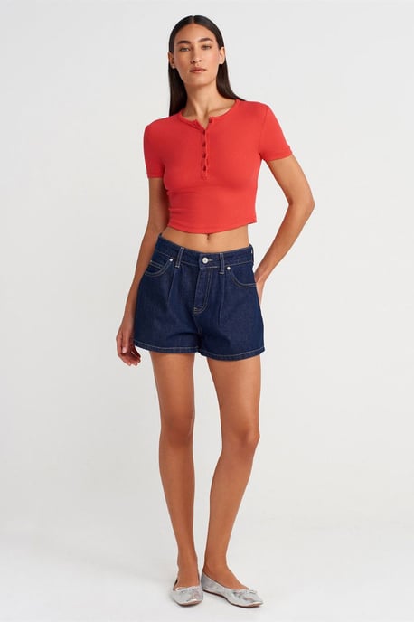 Slim Fit Kurzbluse mit Knöpfen - Image 4