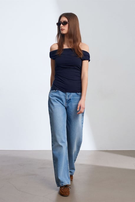 Damen Off-Shoulder Slim-Fit Jersey Bluse - Image 4