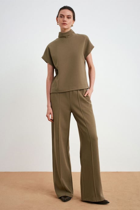 Rippstrick-Halbturtleneck-Bluse - Image 1