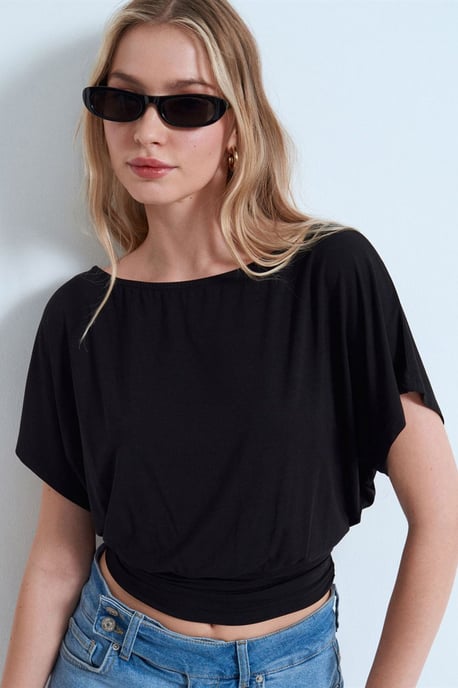 Dilvin Modal-Mix Bluse mit Cut-out am Rundhalsausschnitt, feminine Passform - Schwarz - Image 3