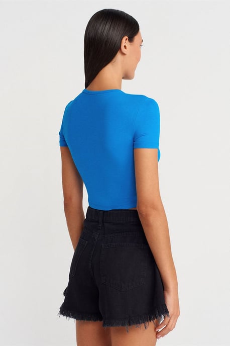 Slim Fit Kurzbluse mit Knöpfen - Image 2