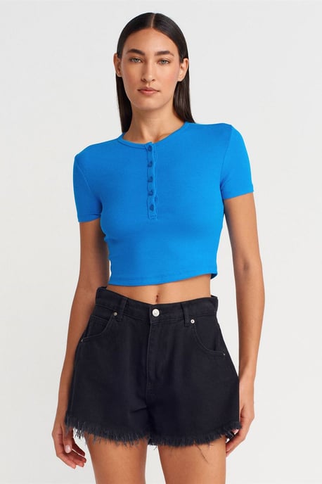 Slim Fit Kurzbluse mit Knöpfen - Image 3
