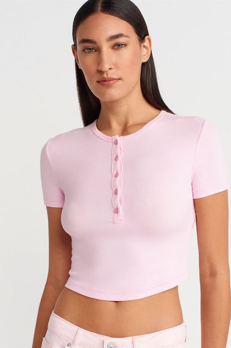 Slim Fit Kurzbluse mit Knöpfen - Image 1