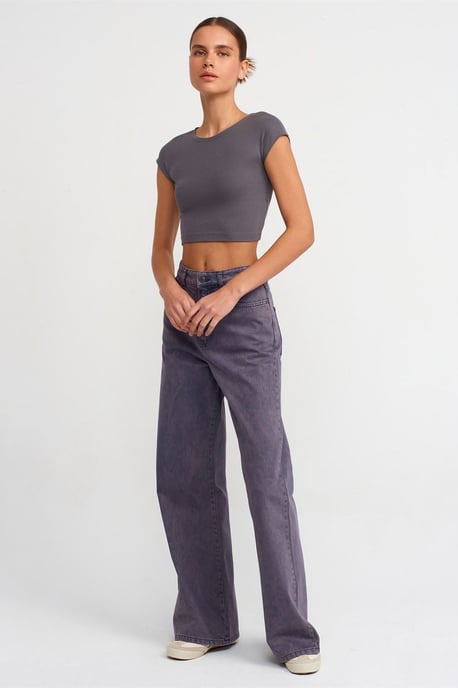 Schmal geschnittene Crop-Jersey-Bluse - Image 3